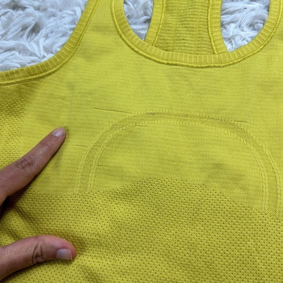 Lululemon Run: Swiftly Tech Racerback Yellow - Picture 2 of 4